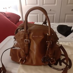 Michael Kors Pocket book